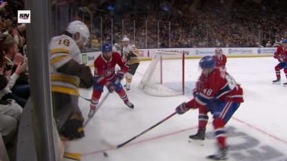 MTL@BOS: Montembeault with a great save against Pavel Zacha