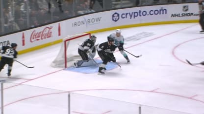 SEA@LAK: Larsson scores goal against Darcy Kuemper