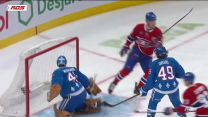 COL@MTL: Slafkovsky marque un but contre Scott Wedgewood