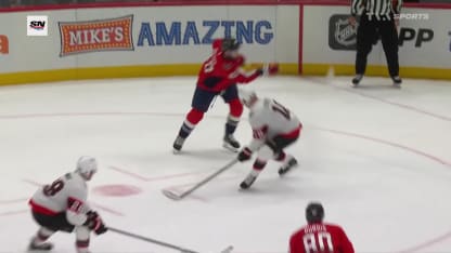 Wilson trompe Ullmark et trouve la lucarne