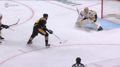 BOS@PIT: Mantha scores goal against Joonas Korpisalo