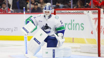 Kevin Lankinen #32 of the Vancouver Canucks tends net against the Ottawa Senators on January 13, 2026, at Canadian Tire Centre in Ottawa, ON, Canada. (Photo by Richard A. Whittaker/Icon Sportswire via Getty Images)