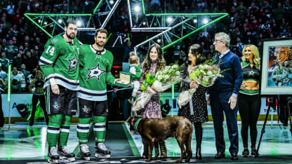 775376460_CHI_DAL_James257