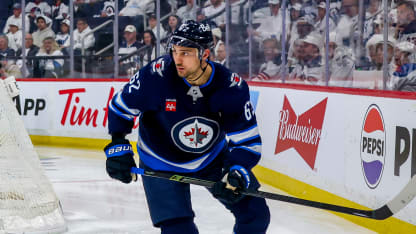 Winnipeg Jets Nino Niederreiter zu Spiel 5 zurueck in die dritte Reihe