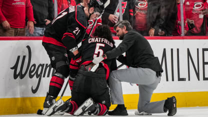Hurricanes : Chatfield à l’écart pour une durée indéterminée