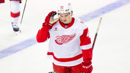 Sandin-Pellikka drills home one-timer