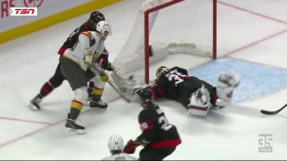 VGK@OTT: Ullmark effectue un bel arrêt contre Tomas Hertl