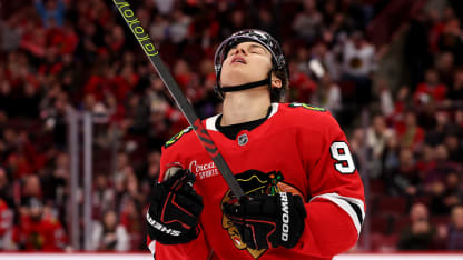 Chicago Blackhawks gewinnen mit überragendem Taylor Hall und Connor Bedard