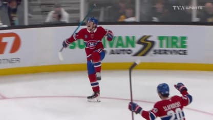 MTL@BOS: Caufield marque un but en A.N. contre Jeremy Swayman