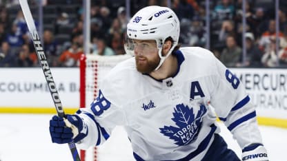 Nylander visar vägen med fyra poäng för Toronto