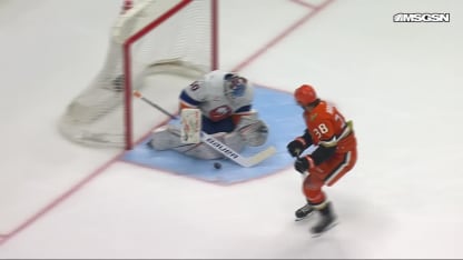 NYI@ANA: Hogberg with a great save against Jansen Harkins