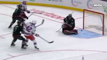 NYR@SEA: Laba scores goal against Joey Daccord