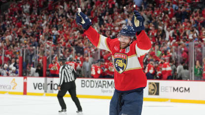 Carter Verhaeghe och Florida Panthers överens om kontraktsförlängning