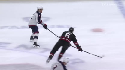 Coyle complète son tour du chapeau