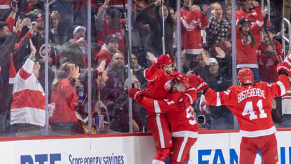 Larkin flings in 30th this season