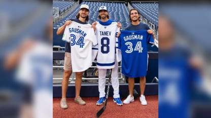 Les frères Tanev s’amusent aux Blue Jays