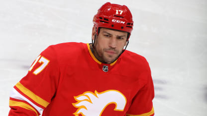 Lucic_Flames_up_close