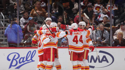 Flames remontaron casa del Avalanche y siguen vivos