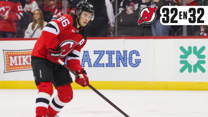 Jack Hughes badge 32 en 32