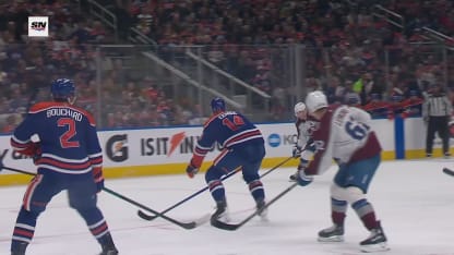 Makar décoche un tir parfait