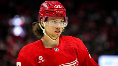 Los Detroit Red Wings aseguraron los servicios de Moritz Seider