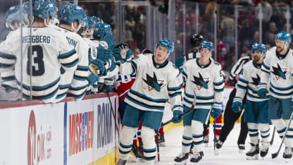 Celebrini avitti Sharksin pudotuspelipaikoille