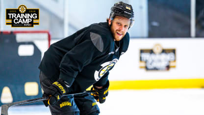 Pastrnak Participates in First Training Camp Practice with Bruins