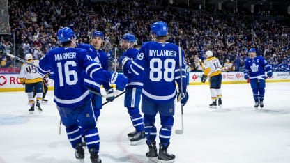 Maple Leafs stjärntrio bakom två poäng