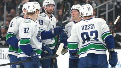 M. Pettersson pinballs a big blast home