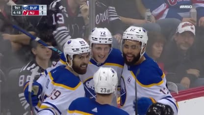 Thompson ujuttaa upean maalin