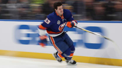 Barzal-Blur-2