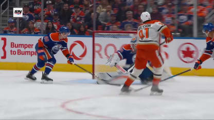 Carlsson capitalise et crée l'égalité