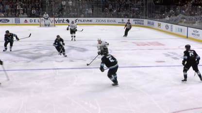 LAK@UTA: Byfield scores goal against Karel Vejmelka