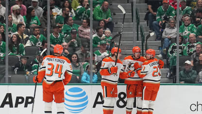 Anaheim Ducks frenaron a los Dallas Stars para sumar primer triunfo en Dallas en 9 años