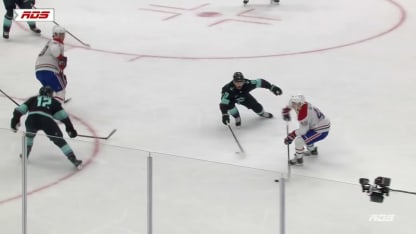 MTL@SEA: Slafkovsky marque un but en A.N. contre Joey Daccord