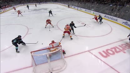 CGY@SEA: Stephenson scores goal against Devin Cooley