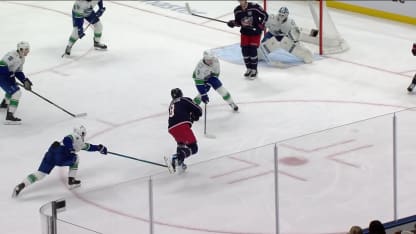 VAN@CBJ: Werenski scores goal against Kevin Lankinen