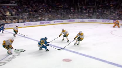 Forsberg complète son tour du chapeau