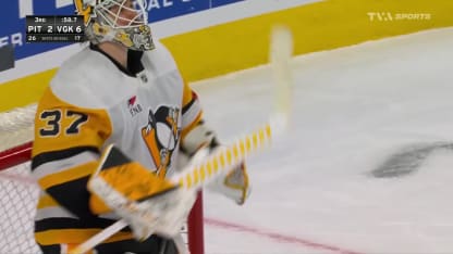 McNabb marque dans une cage déserte