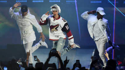 Bieber_Coyotes_jersey