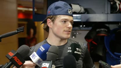 Avant-match c. DAL : Caufield