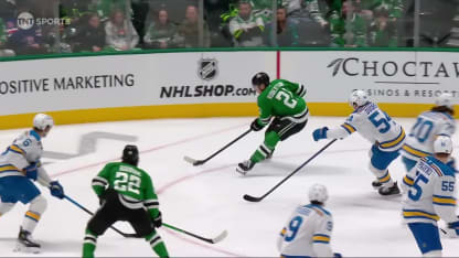 Bourque complète le jeu de Robertson