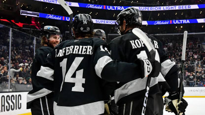 Clarke anota por segunda vez