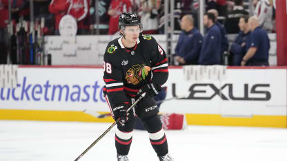 El regreso de Connor Bedard no evitó la caída de los Chicago Blackhawks
