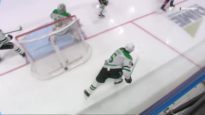 DAL@NYI: Oettinger with a great save against Kyle MacLean