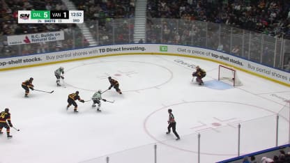 DAL@VAN: Tolopilo with a great save against Mavrik Bourque