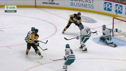 SJS@PIT: Hayes scores goal against Yaroslav Askarov