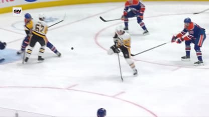 Crosby avec une déviation... à la Crosby