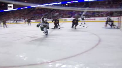 Boldy met la table pour Johansson