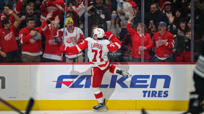 DET-Larkin-Fist-Pump-Hatty